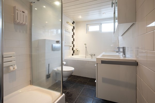 Medium property photo - Bestevaerweg 14, 2225 PC Katwijk